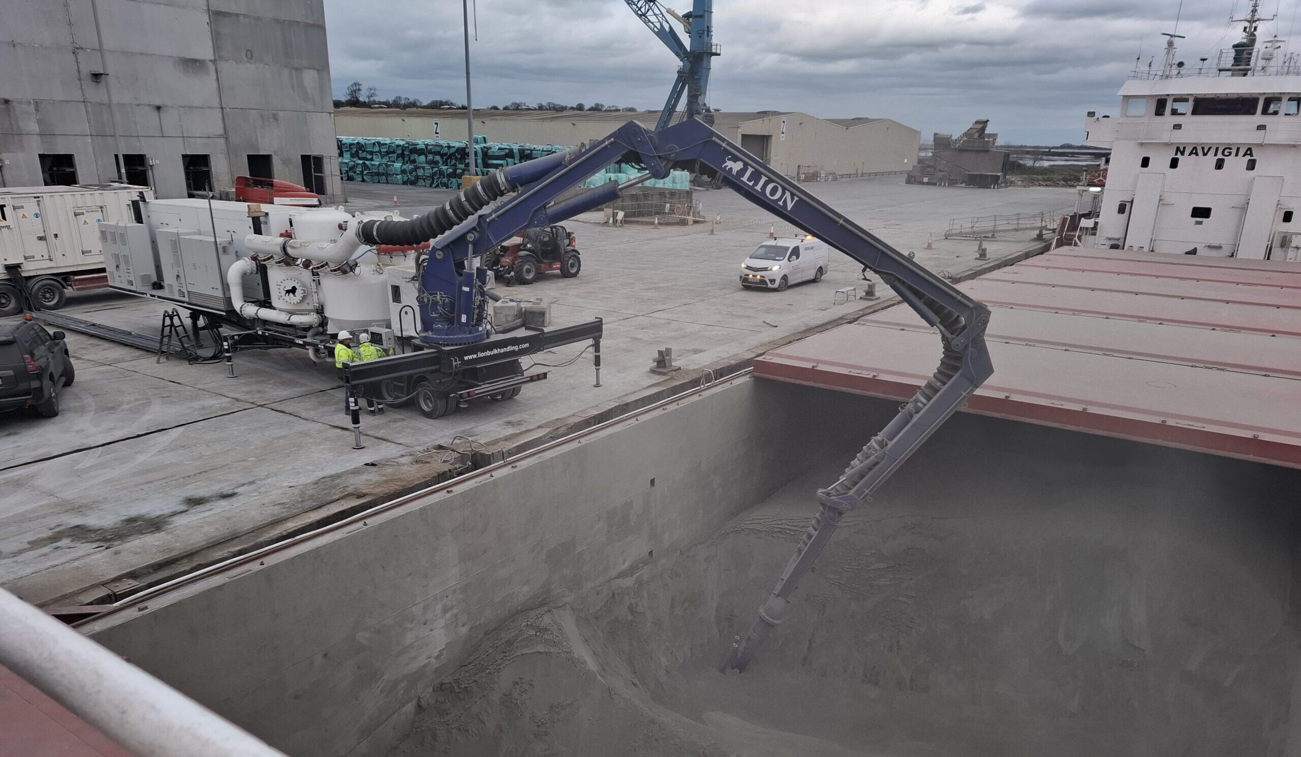 Lion Bulk Handling Unloader at work
